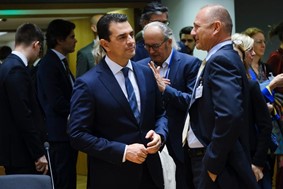 Σκρέκας: «Η Ευρώπη υιοθετεί το ελληνικό μοντέλο ανάκτησης υπερεσόδων»